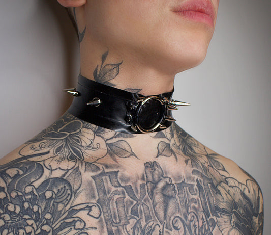 "SYMBIOTE" Choker